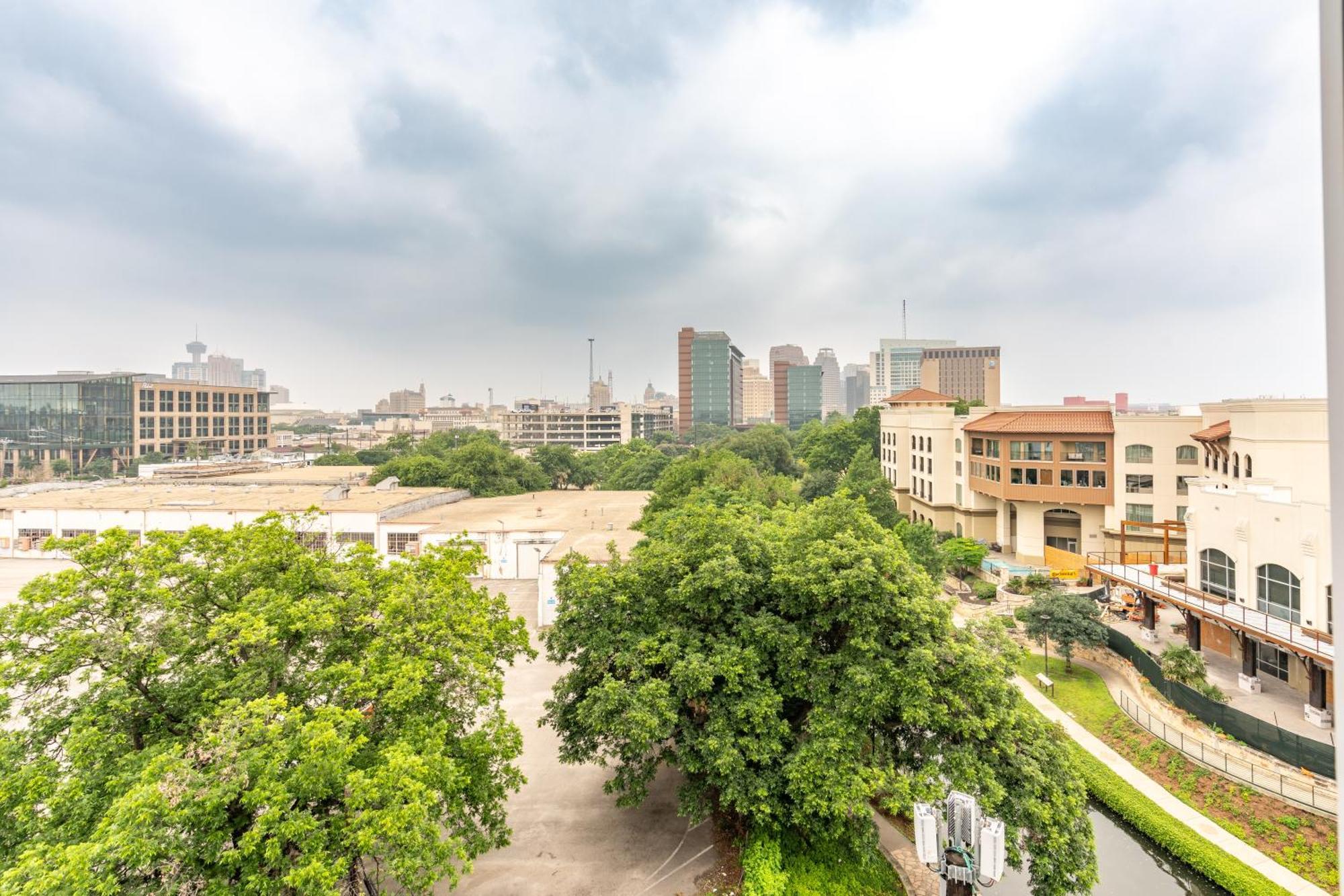 Riverwalk Penthouse Oasis W/Free Parking Gym Pool San Antonio Exteriör bild