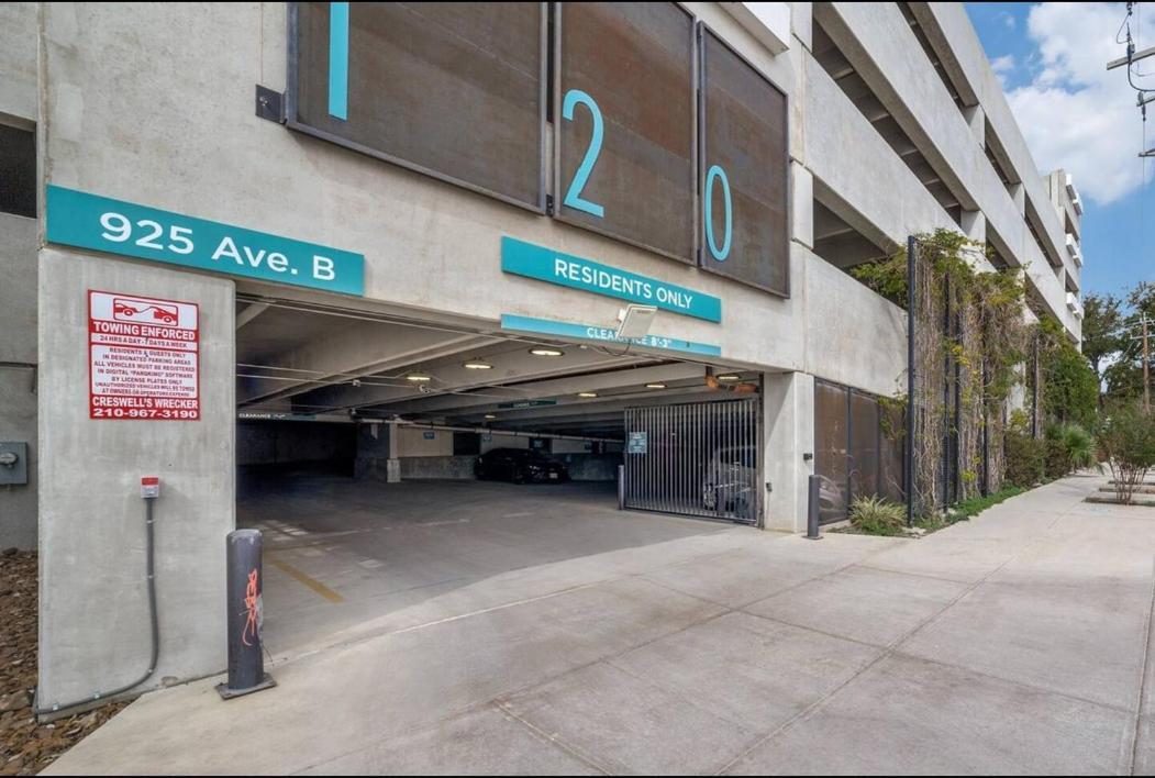 Riverwalk Penthouse Oasis W/Free Parking Gym Pool San Antonio Exteriör bild